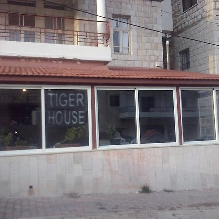 Tiger House Guest House Bcharre Ngoại thất bức ảnh